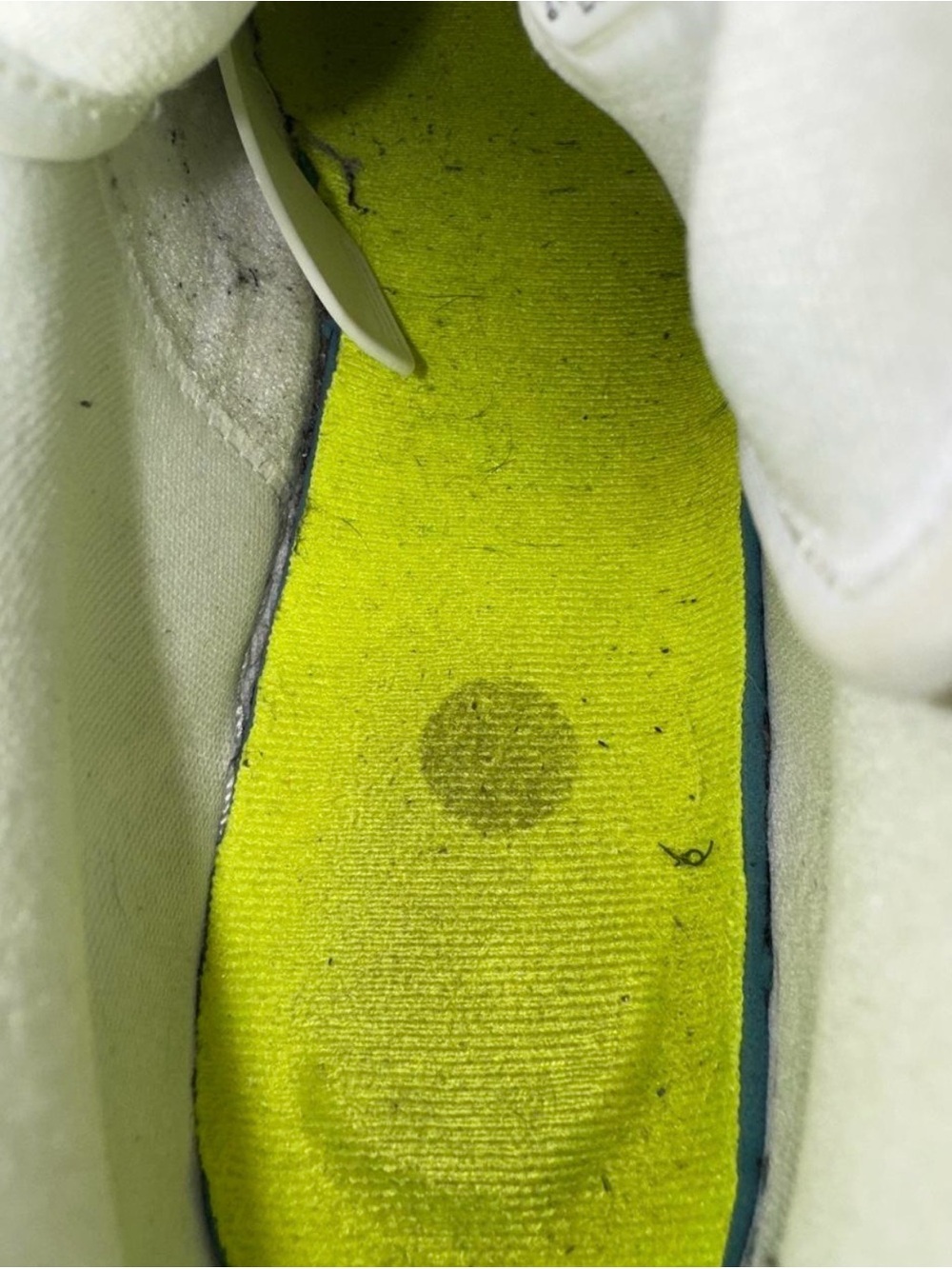 AIR JORDAN 1 MID NEON GLOW GS - Picture 6 of 7